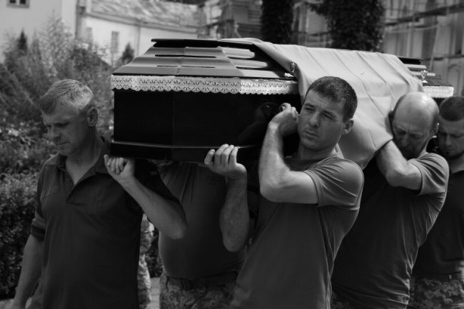 У Луцьку попрощалися з Героєм Миколою Сищиком