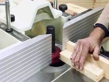 Фрезерувальні станки для обробки деревини: основні різновиди та важливі критерії вибору*