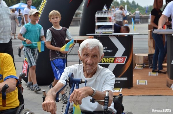 У Луцьку відбулися перегони на візках і хендбайках