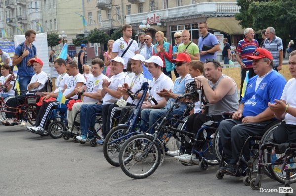 У Луцьку відбулися перегони на візках і хендбайках