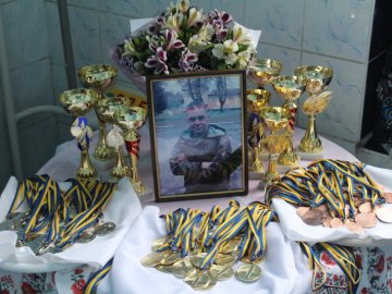 У Луцьку відбувся турнір з плавання пам’яті загиблого атовця. ФОТО
