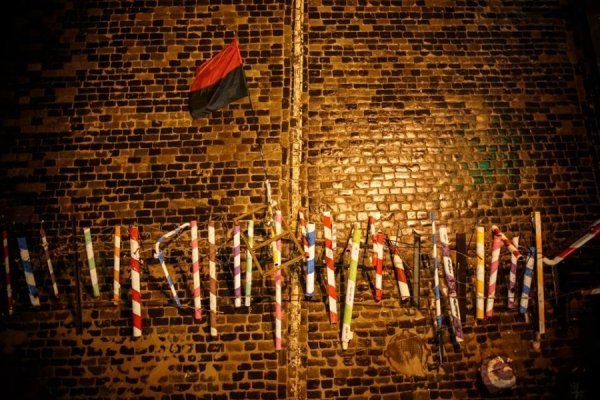 Ніч на Майдані в очікуванні штурму. ФОТО