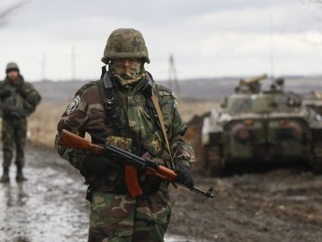 У яких випадках українські військові мають право відкривати вогонь
