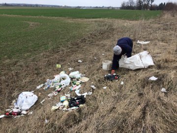 У селі на Волині небайдужі «змели» 4 тонни сміття. ФОТО