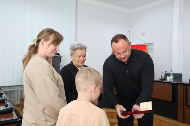 У Луцьку рідним загиблих військових вручили державні нагороди 