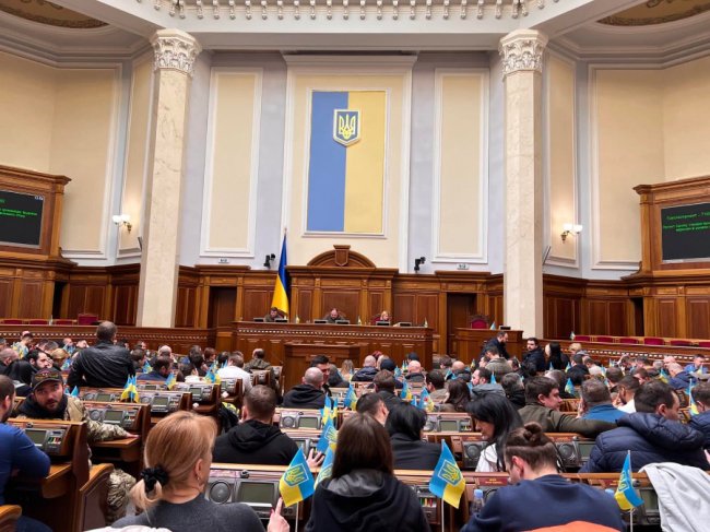 Парламент воюючої країни працює: волинські нардепи взяли участь в засіданні Ради. ЯКІ РІШЕННЯ ПРИЙНЯЛИ