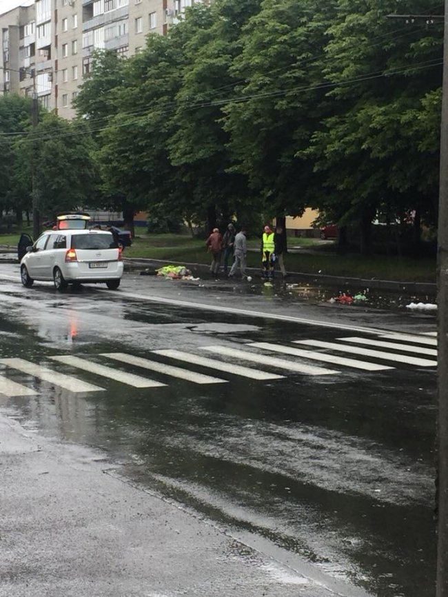 У Луцьку на «зебрі» збили людину. ОНОВЛЕНО. ФОТО 18+