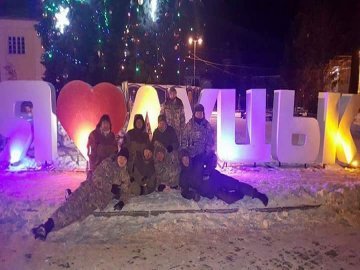   «Усі б такі ночі», - самооборонівець про спокійний початок різдвяного чергування