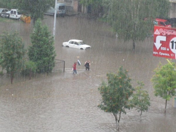 Луцьк знову плаває. ФОТО. ВІДЕО