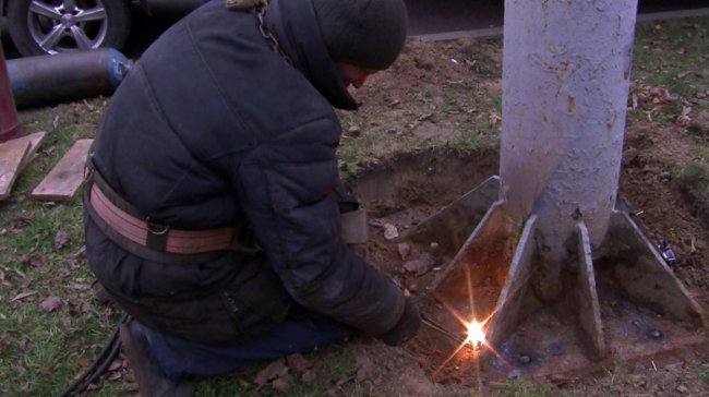 Луцьк очищають від зовнішньої реклами: демонтують 25 білбордів