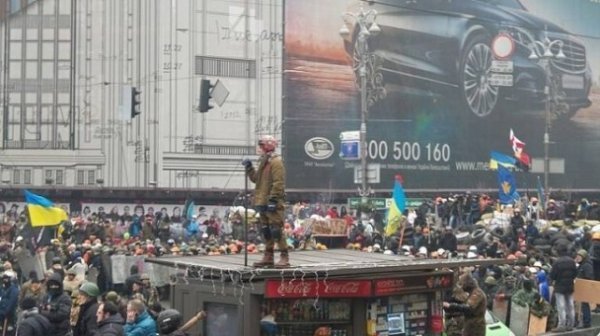 Як тітушки ходили розбирати майданівські барикади. ФОТО