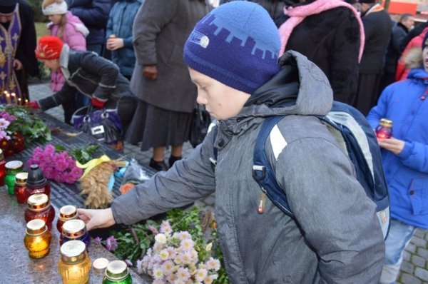 У Ковелі вшанували загиблих від Голодоморів