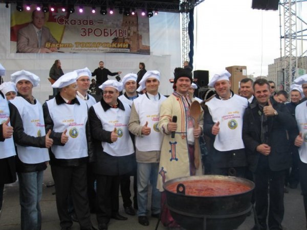 Кандидати в соцмережах, або Несподіване про тих, хто хоче в міськраду