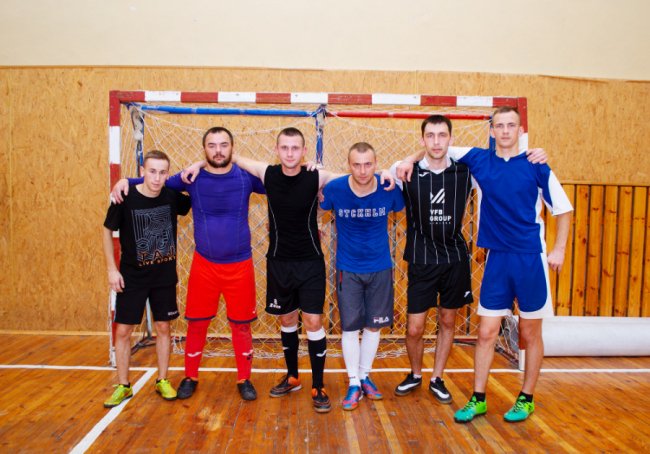 Більше, ніж гра: працівники луцького «Кромберга» змагалися за футбольну першість. ФОТО