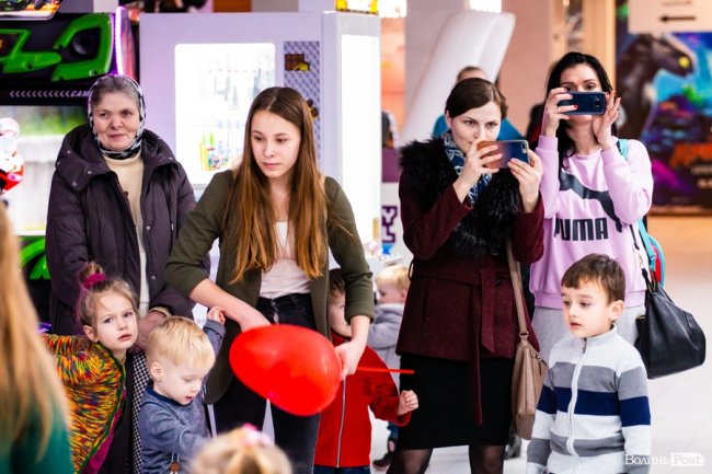 У «Промені» веселили дітей весняною програмою. ФОТО*