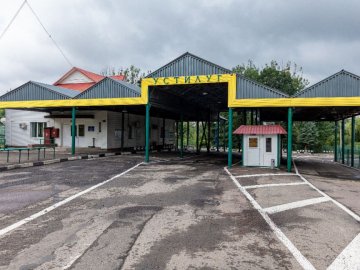 Волинянин зробив фальшиву довідку і пів року катався за кордон