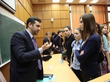 У Росії звільнили професора університету за «інакодумство» про Крим