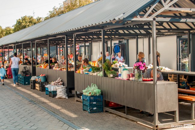 «Хто живе на ЛПЗ, тому у житті везе»: день на луцькому районі контрастів. ФОТО
