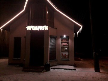 Пиво і горілка: у Луцьку магазини зловили на нічному продажі алкоголю. ФОТО