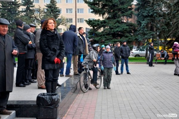 Віче на луцькому Майдані. ФОТО