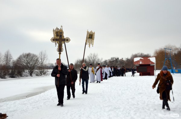 Лід, ополонка та Йорданська вода: Водохреще у Луцьку 