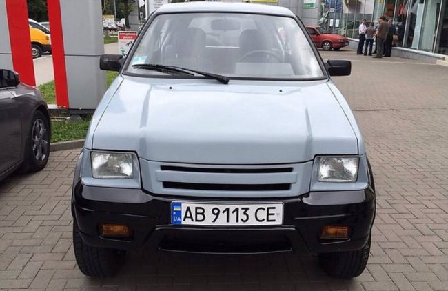 На Одещині побачили унікальний, рідкісний автомобіль, що розроблявся у Луцьку. ФОТО