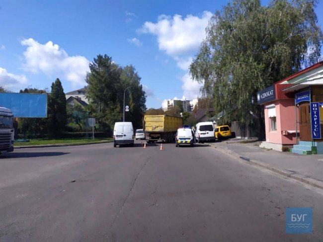 Аварія на Волині: фура в'їхала у бус