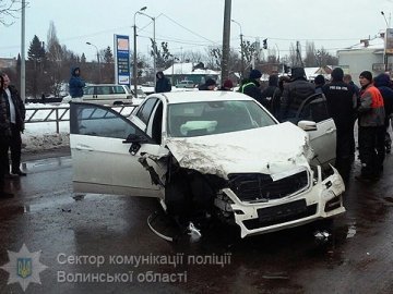 З’явилося відео з місця аварії на Дубнівській 
