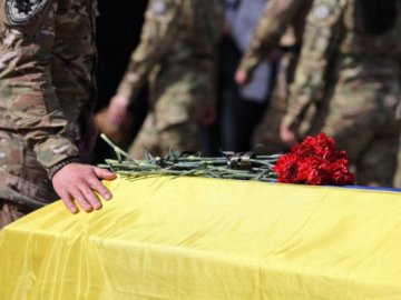 На щиті: до Нововолинська завтра привезуть тіла полеглих воїнів