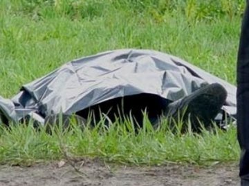 На Волині дочка знайшла на подвір'ї вбиту матір