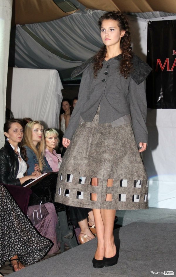 Довгоногі красуні, купальники, сукні: День моди в Луцьку. ФОТО