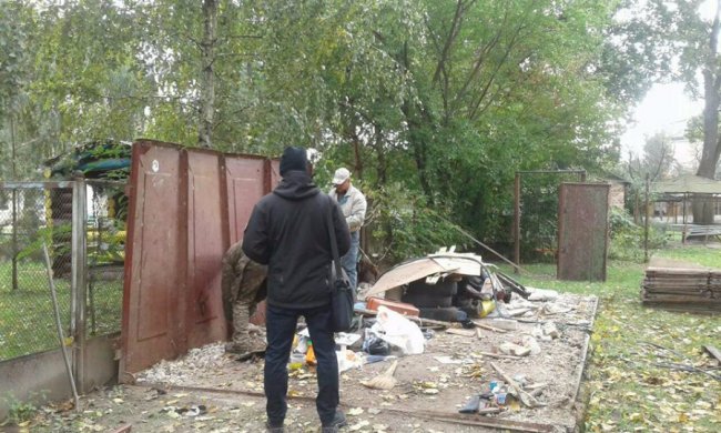 Луцькі муніципали зносили незаконні гаражі