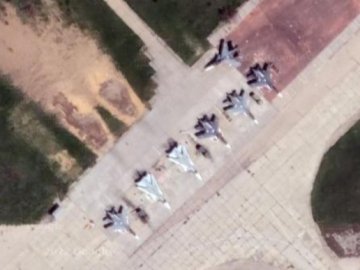 Вибухи в Криму: Повітряні сили ЗСУ розповіли, яку техніку зберігали окупанти в «Саках»