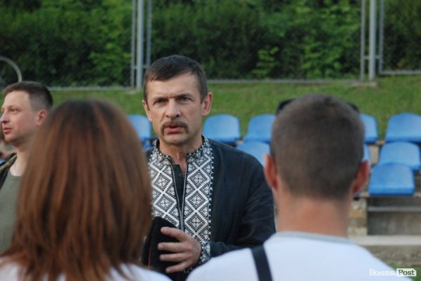 У Луцьку відкрили сезон нічного кіно просто неба. ФОТО