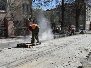 У центрі Луцька відновлять автентичну трилінку