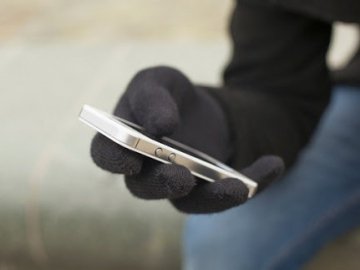 Судили волинянина, який вкрав у дитини телефон