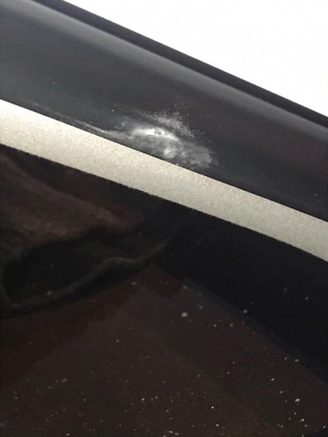 Під Києвом невідомі обстріляли два авто, в одному з них були діти