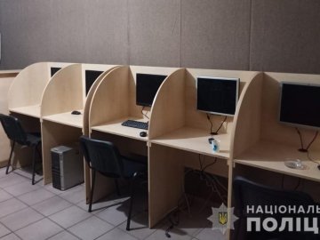 У місті на Волині у комп'ютерному «класі» працював підпільний гральний заклад