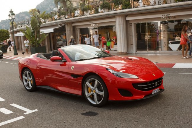 Яхти, пальми та спорткари: луцький фотограф показав красу Монте-Карло