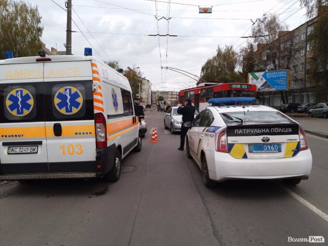 У Луцьку на переході збили жінку