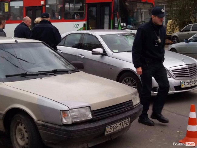 У Луцьку на переході збили жінку