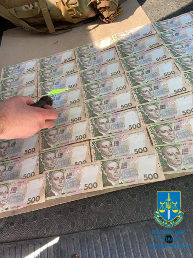 На Волині судитимуть адвоката, який «рішав» виїзд за кордон