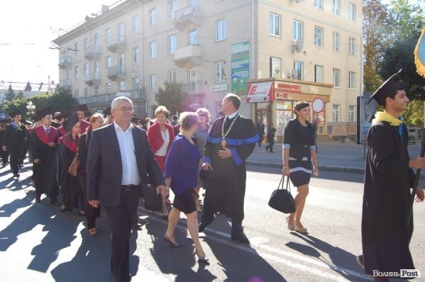 У Луцьку – посвята в студенти «європейського» вишу. ФОТО