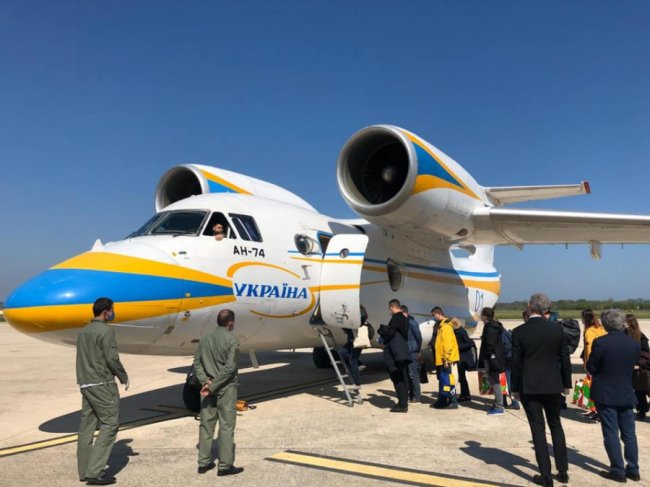 Допомагали у боротьбі з Covid-19: з Італії повертаються українські лікарі, серед яких – троє волинян. ФОТО