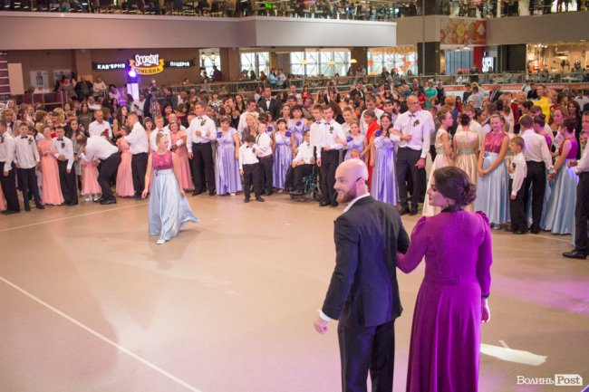 Свято з душею: у Луцьку відбувся «Осінній бал». ФОТО