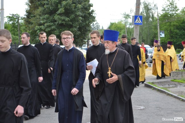 У Луцьку хресною ходою пройшли прихильники церкви Московського патріархату. ФОТО