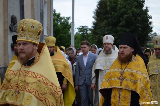 У Луцьку хресною ходою пройшли прихильники церкви Московського патріархату. ФОТО