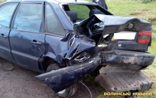 Поблизу Луцька зіткнулися Volkswagen і Mitsubishi
