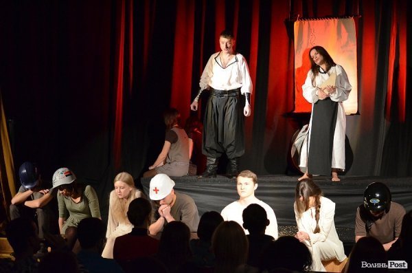 «Гармидер» у Луцьку показав революційні місяці в Україні. ФОТО. ВІДЕО