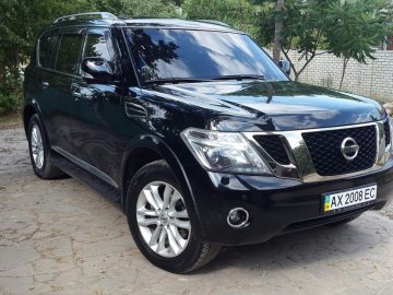 У Луцьку вночі невідомі спалили елітне авто